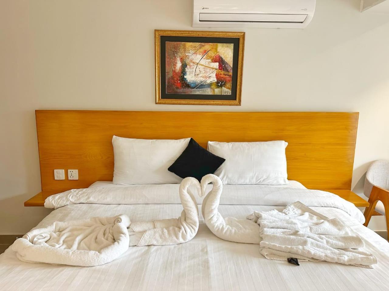 The Avenue Hotel Islamabad Esterno foto